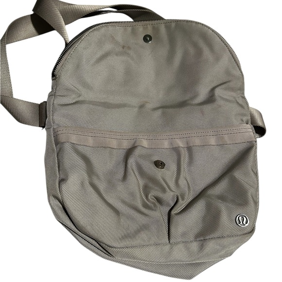 lululemon athletica festival bag - Picture 2 of 3